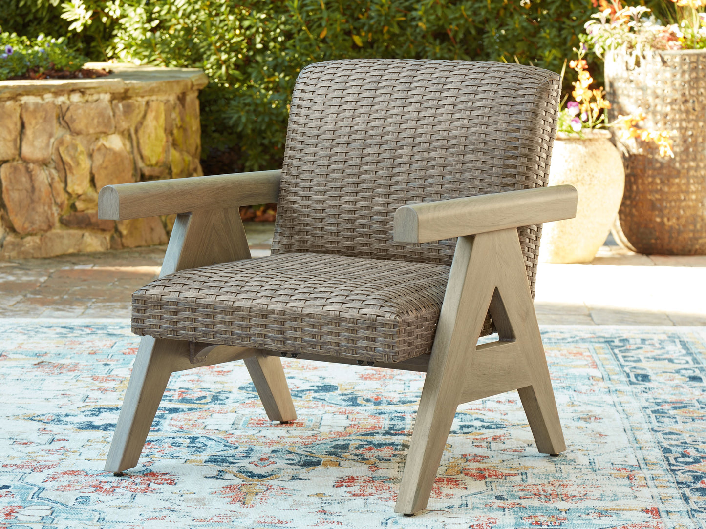 Carisbo - Beige - Rocking Lounge Chair