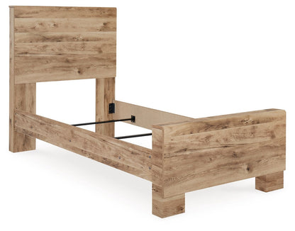 Hyanna - Panel Bed